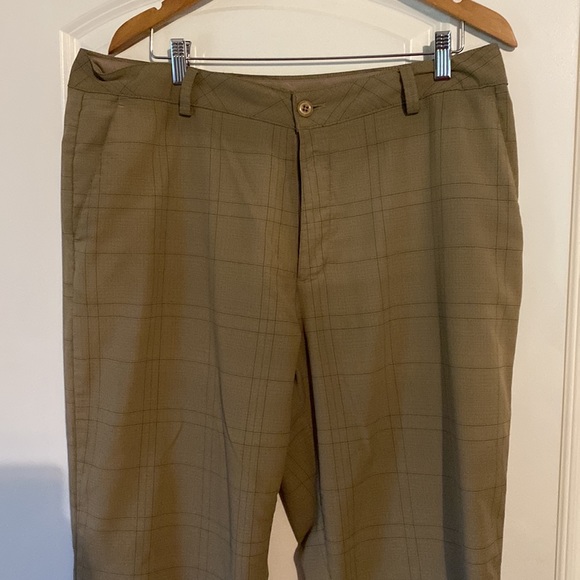 Under Armour Golf Pants 36x32 - Picture 2 of 3